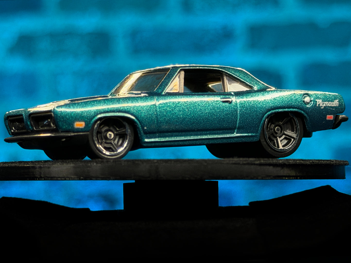 Halumin-C: Pre-Order The Ultimate Coin Photography and Small Collectables Illumination - Pro Photos Using Your Camera or Phone